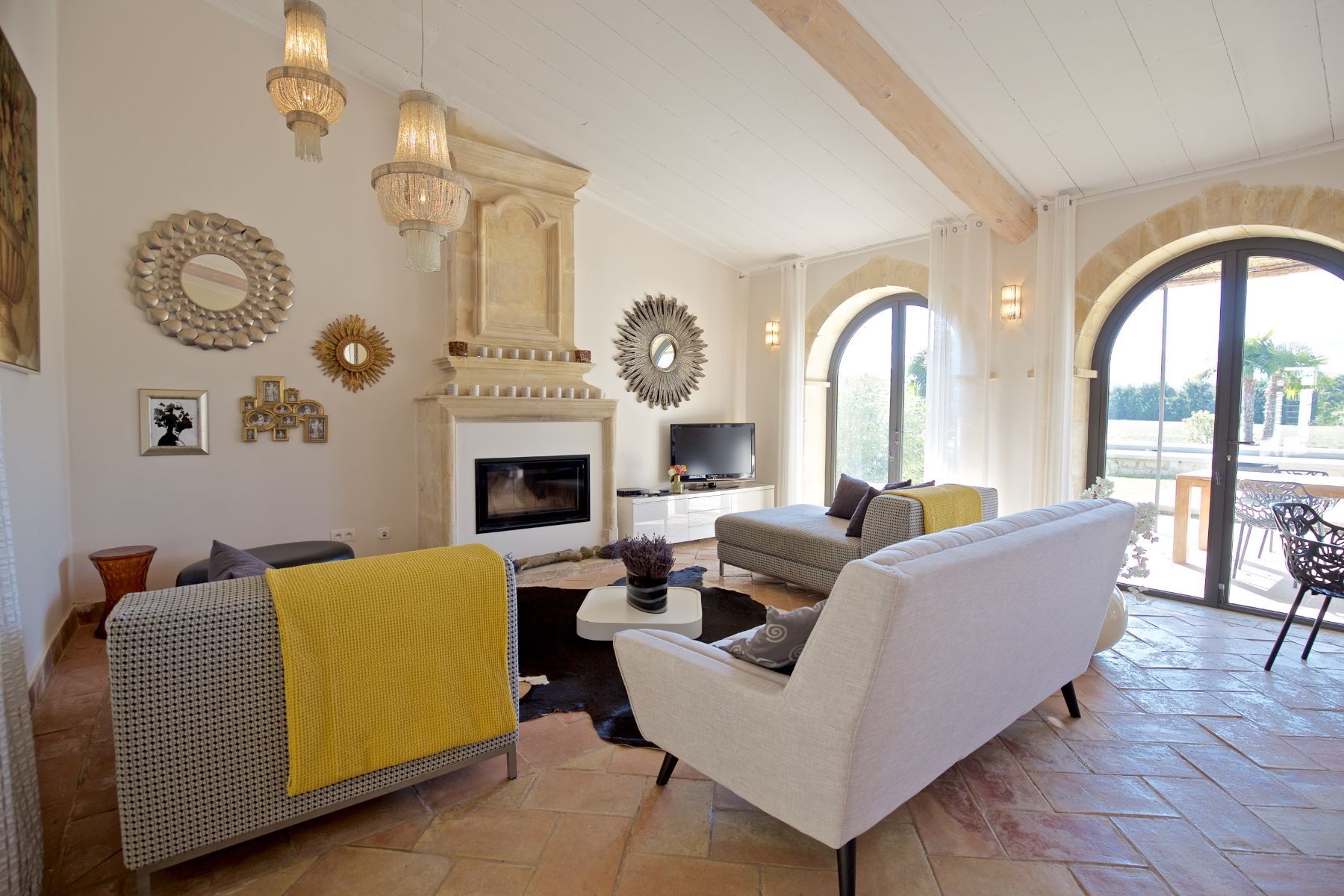 Le Mas des Lavandins villa photo.